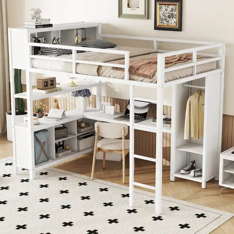 Lit mezzanine en métal pleine grandeur blanc cassé avec armoire, bureau en L et casiers de rangement
