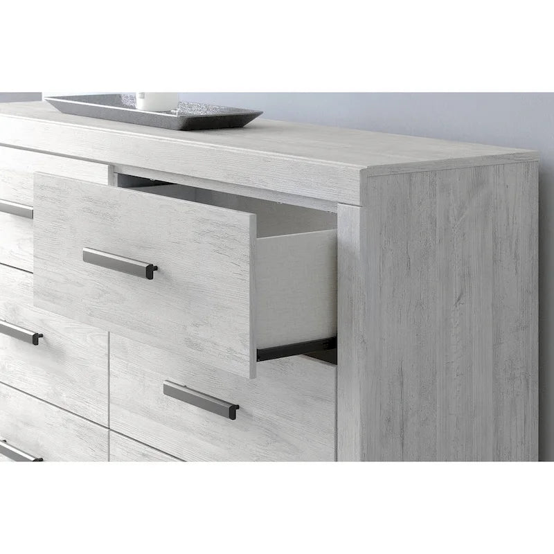 Commode blanchie à la chaux